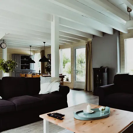 بيت للعطل Wooden House Maison Les Terrasses, A Blend Of Authenticity And Refinement Devillac